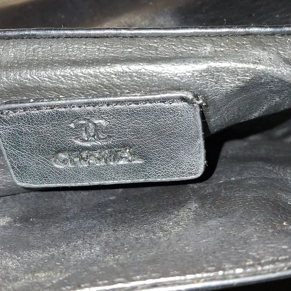 Chanel Purse - Picture 5 of 9
